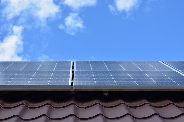 エコキュート導入するなら太陽光発電や蓄電池も検討すべき？